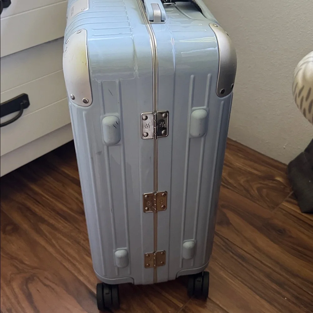 RIMOWA Pale Blue Ribbed Hard-Shell Carry-On
